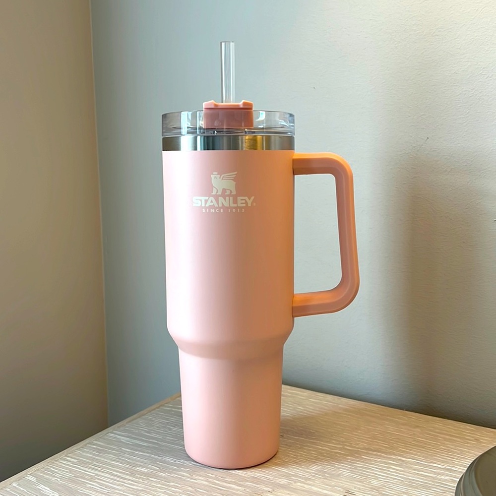 STANLEY ADVENTURE QUENCHER TRAVEL TUMBLER (Nectar) - 40oz